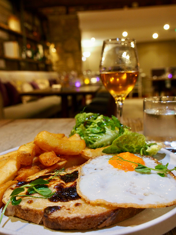 food at whitehart hotel