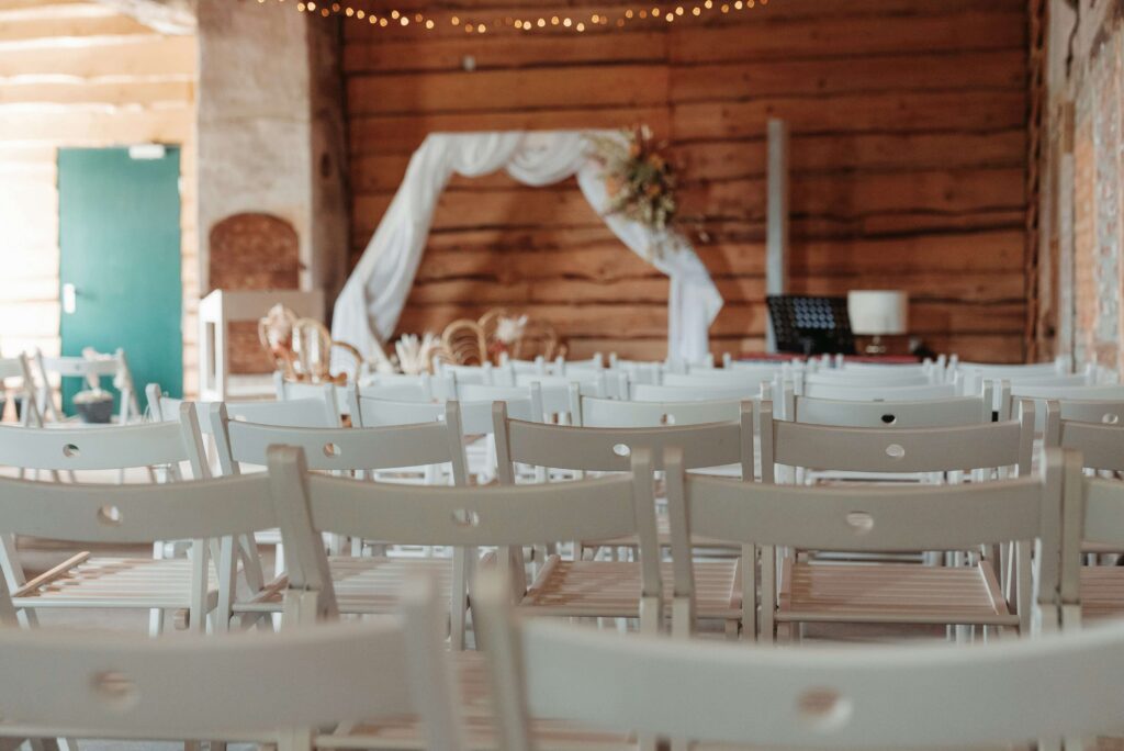 Intimate Oxfordshire Weddings: 6–60 Guests at the Historic White Hart