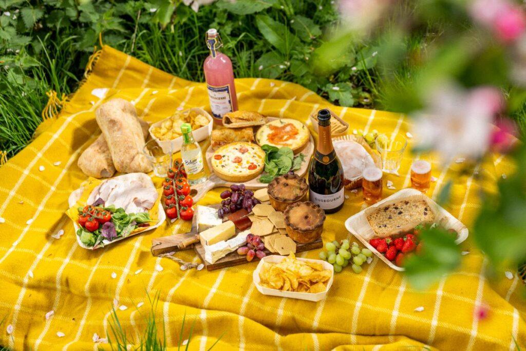 Picnics From the White Hart Kitchen